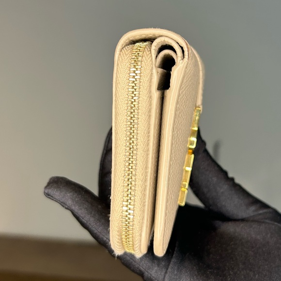 YSL Line Compact Zippered Wallet - Picture 5 of 11